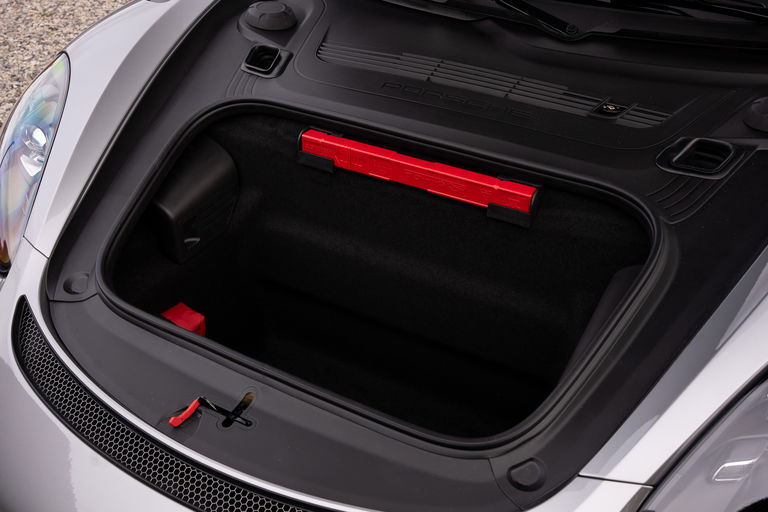 Porsche 718 Cayman GT4 RS