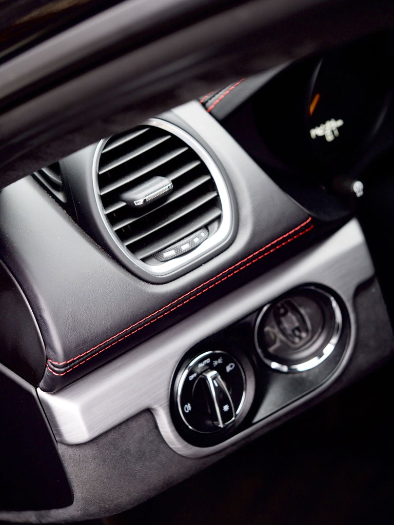 Porsche 718 Cayman GT4