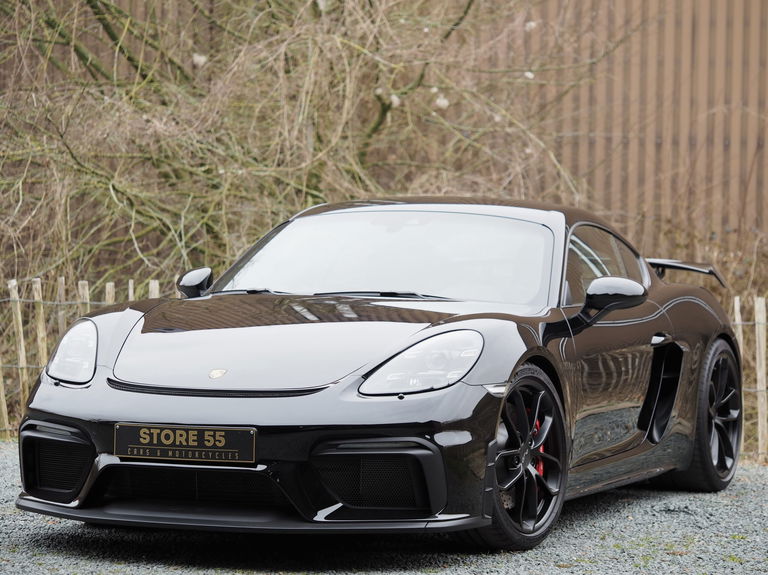 Porsche 718 Cayman GT4