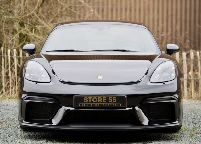 Porsche 718 Cayman GT4