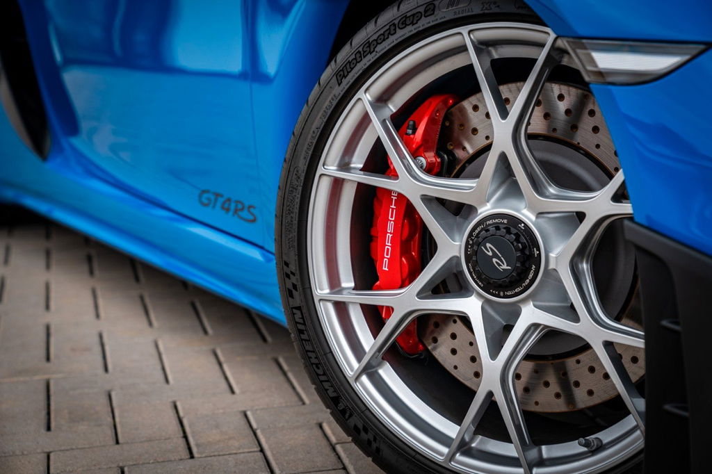 Porsche 718 Cayman GT4 RS