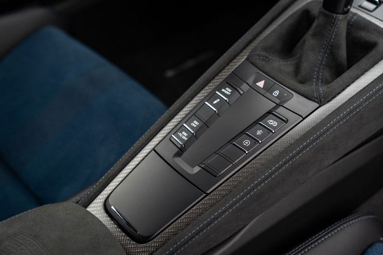 Porsche 718 Cayman GT4 RS