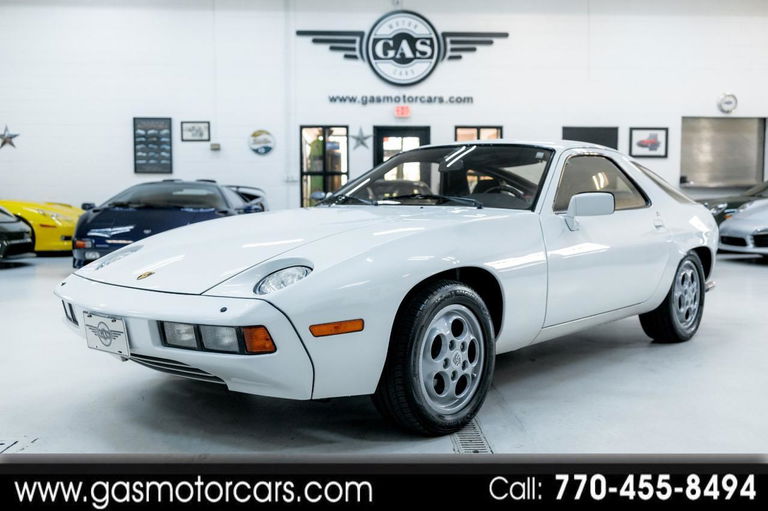 Porsche 928