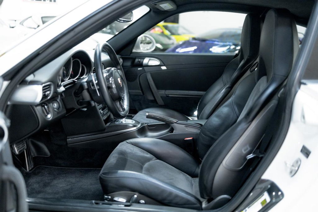 Porsche 997.2 Carrera GTS