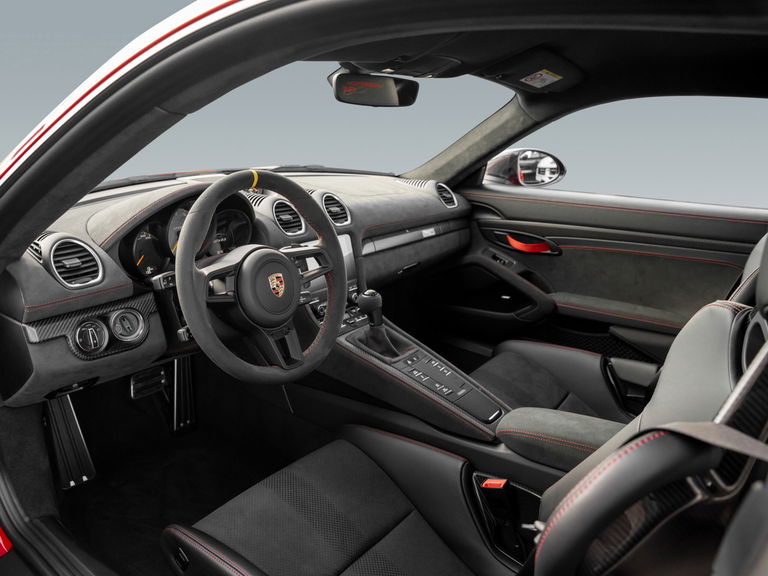 Porsche 718 Cayman GT4 RS