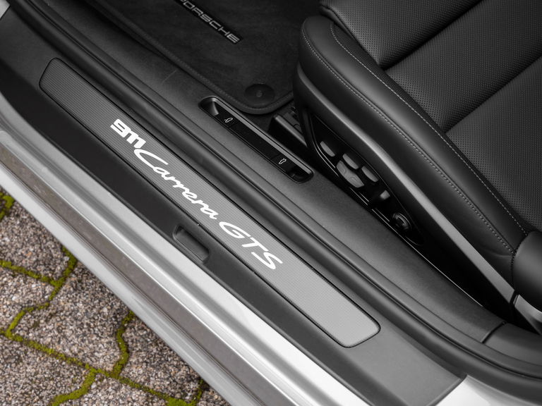 Porsche 992.2 Carrera GTS