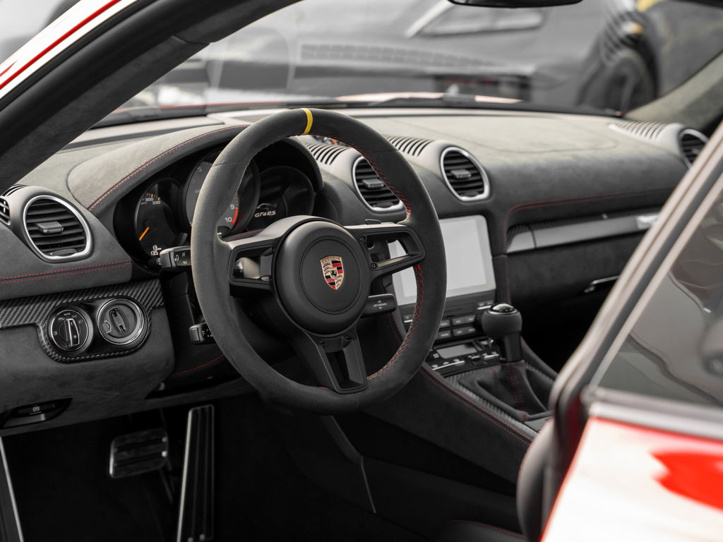 Porsche 718 Cayman GT4 RS