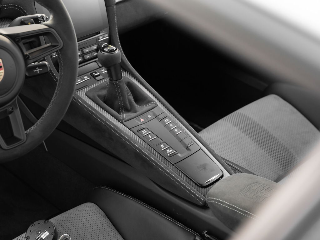 Porsche 718 Cayman GT4 RS