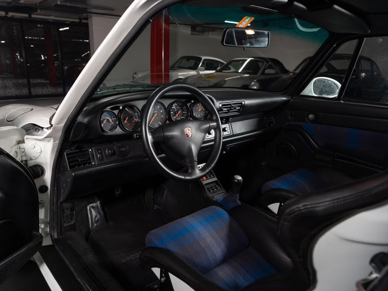 Porsche 993 Carrera 4