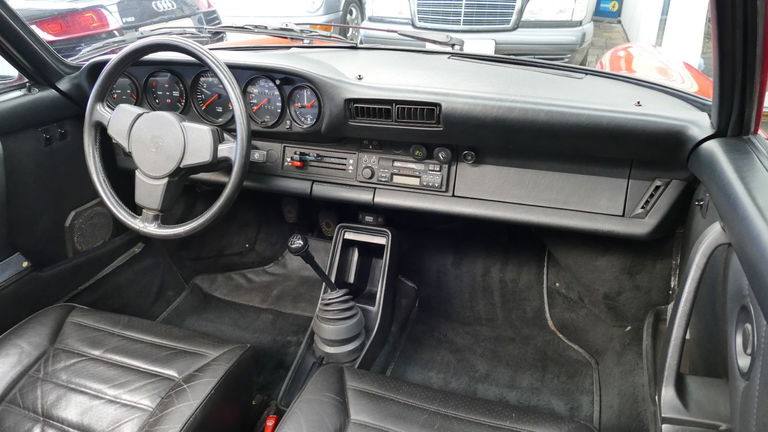 Porsche 911 Carrera 3.2