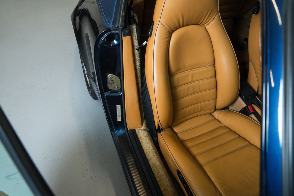 Porsche 964 Carrera 4