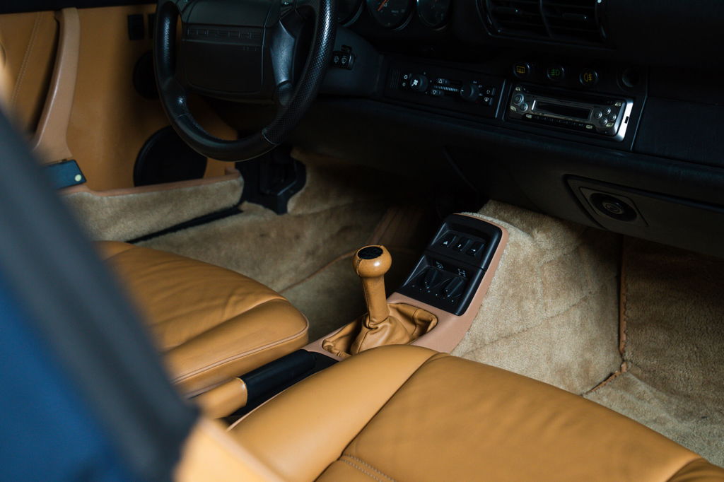 Porsche 964 Carrera 4