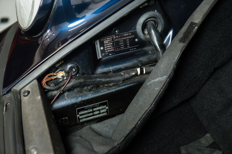 Porsche 964 Carrera 4