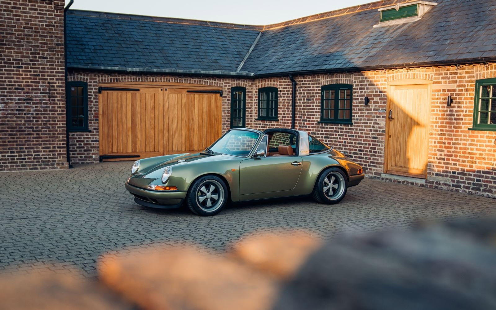 Porsche 911 Reimagined by Singer 1990 - elferspot.com