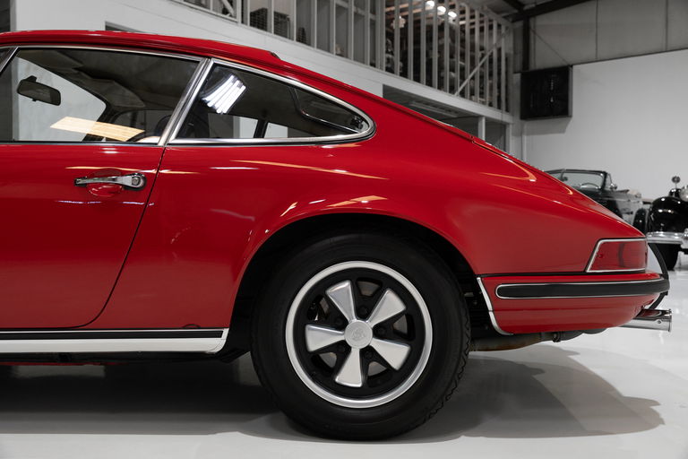 Porsche 911 T