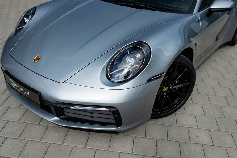 Porsche 992 Carrera