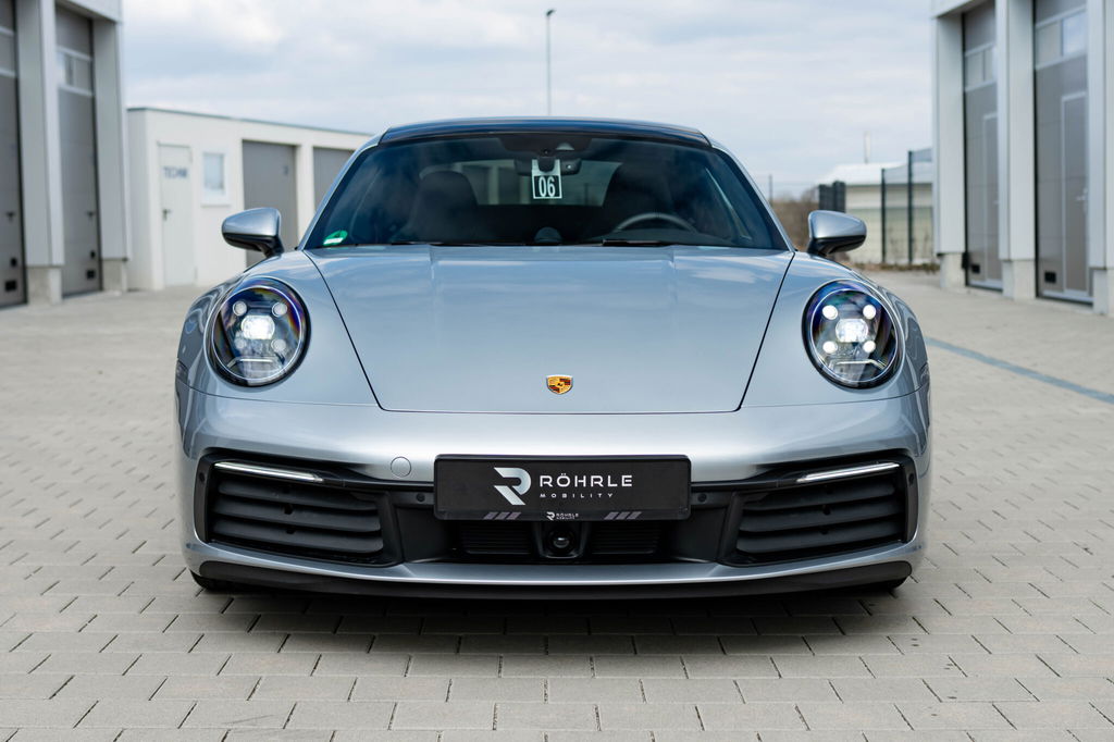 Porsche 992 Carrera