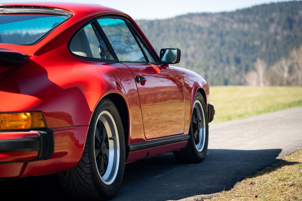 Porsche 911 Carrera 3.2