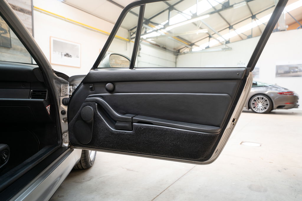 Porsche 993 Carrera 4S