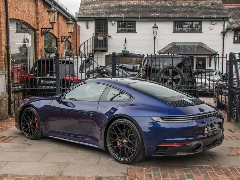 Porsche 992 Carrera GTS