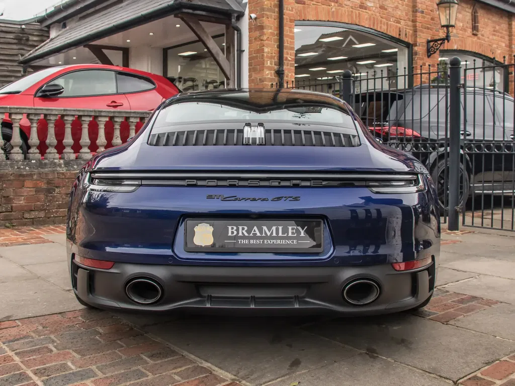 Porsche 992 Carrera GTS