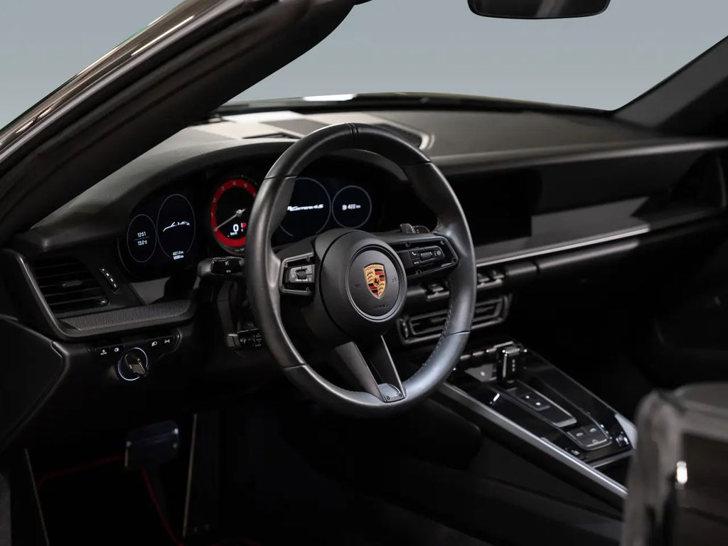 Porsche 992 Carrera 4S