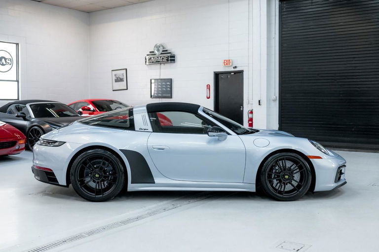 Porsche 992 Targa 4 GTS