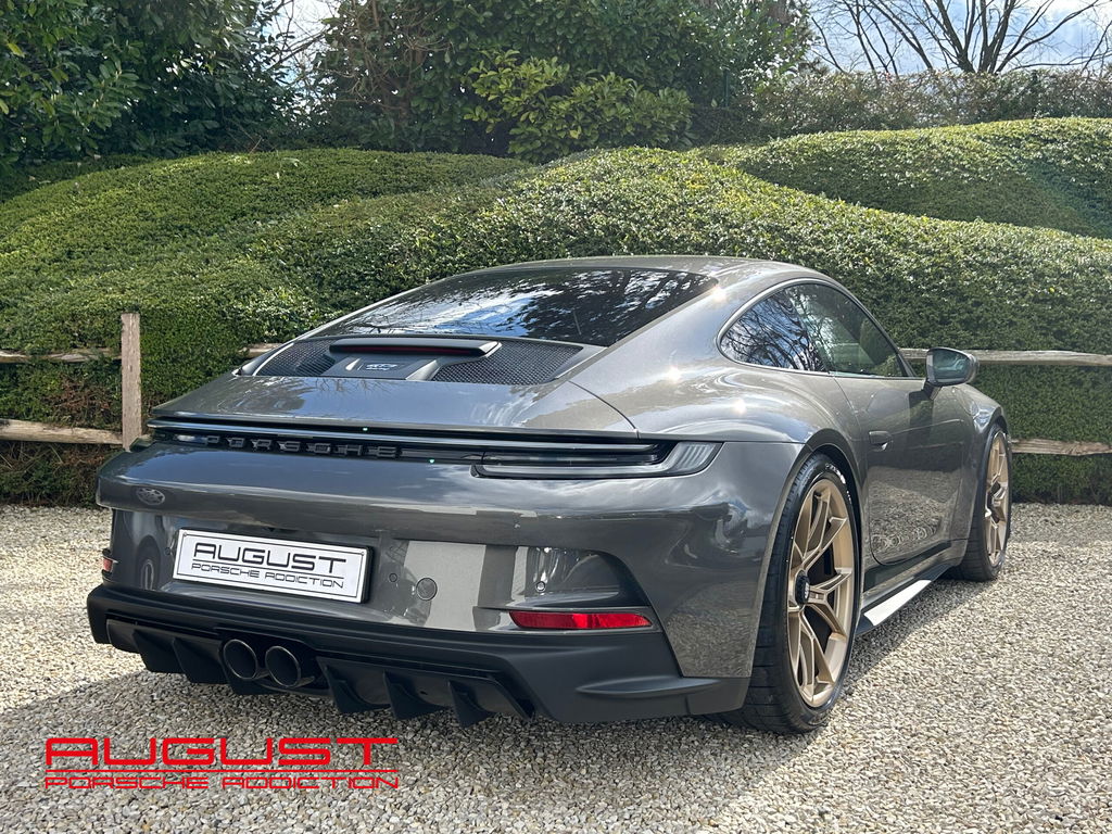 Porsche 992 GT3 Touring