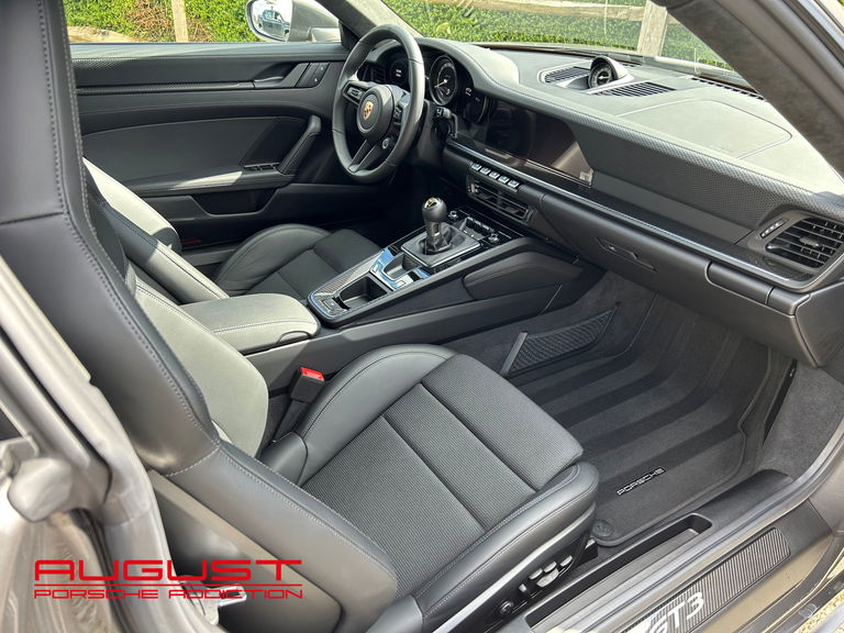 Porsche 992 GT3 Touring