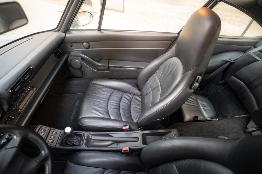 Porsche 993 Carrera 4S
