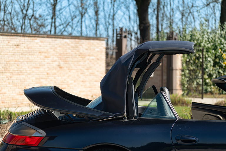 Porsche 996 Carrera 4S