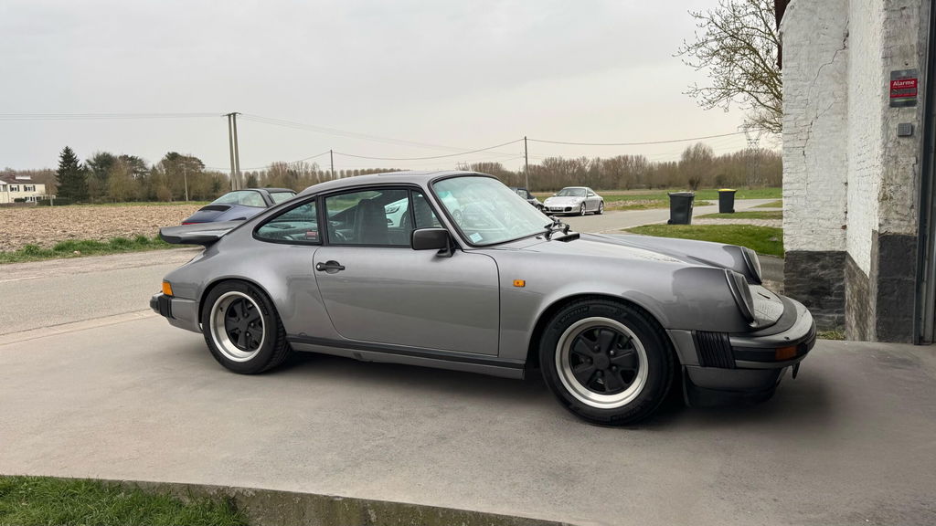 Porsche 911 Carrera 3.2