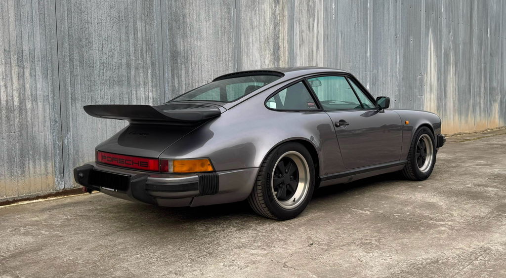 Porsche 911 Carrera 3.2