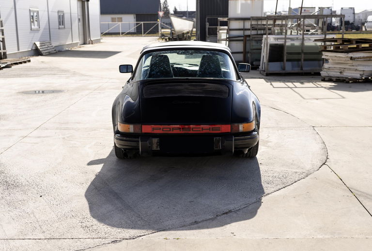 Porsche 911 Carrera 3.2 (US)