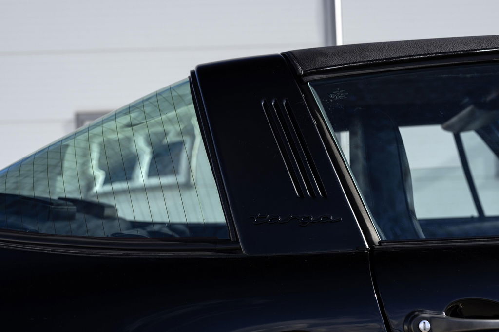 Porsche 911 Carrera 3.2 (US)
