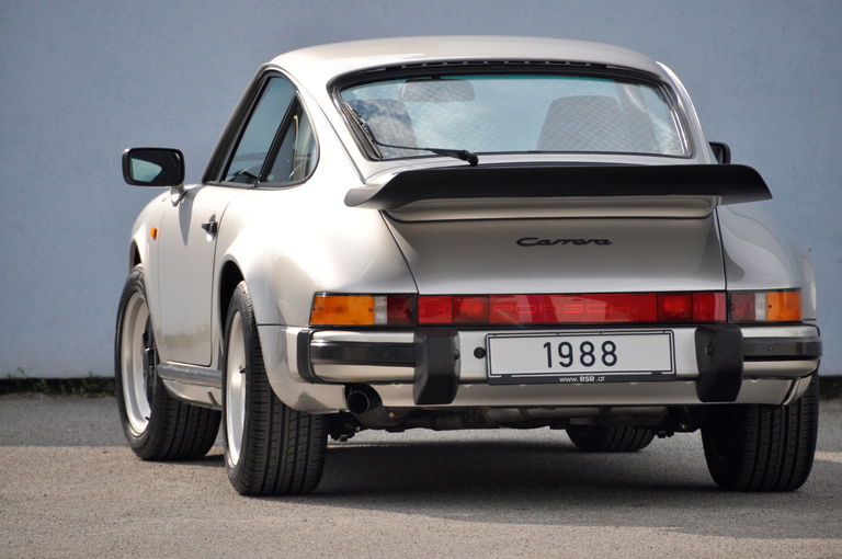 Porsche 911 Carrera 3.2