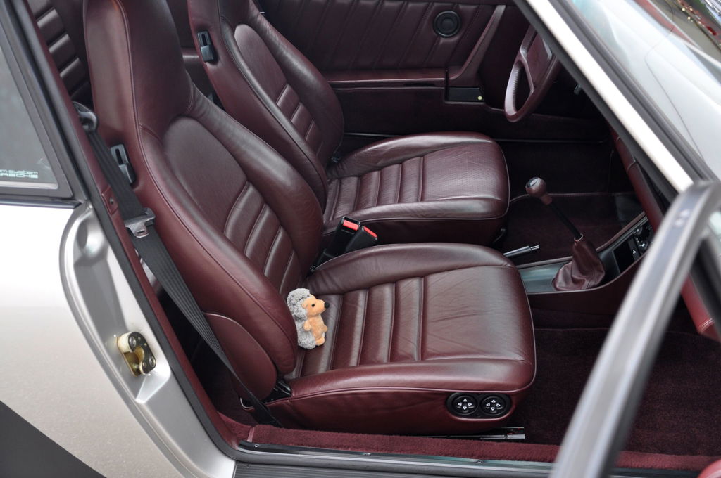 Porsche 911 Carrera 3.2