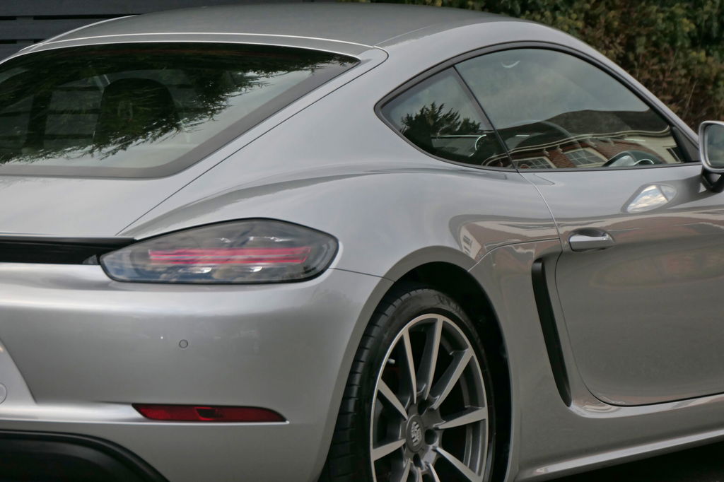 Porsche 718 Cayman S