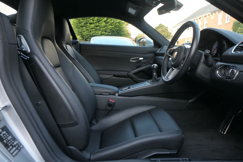 Porsche 718 Cayman S