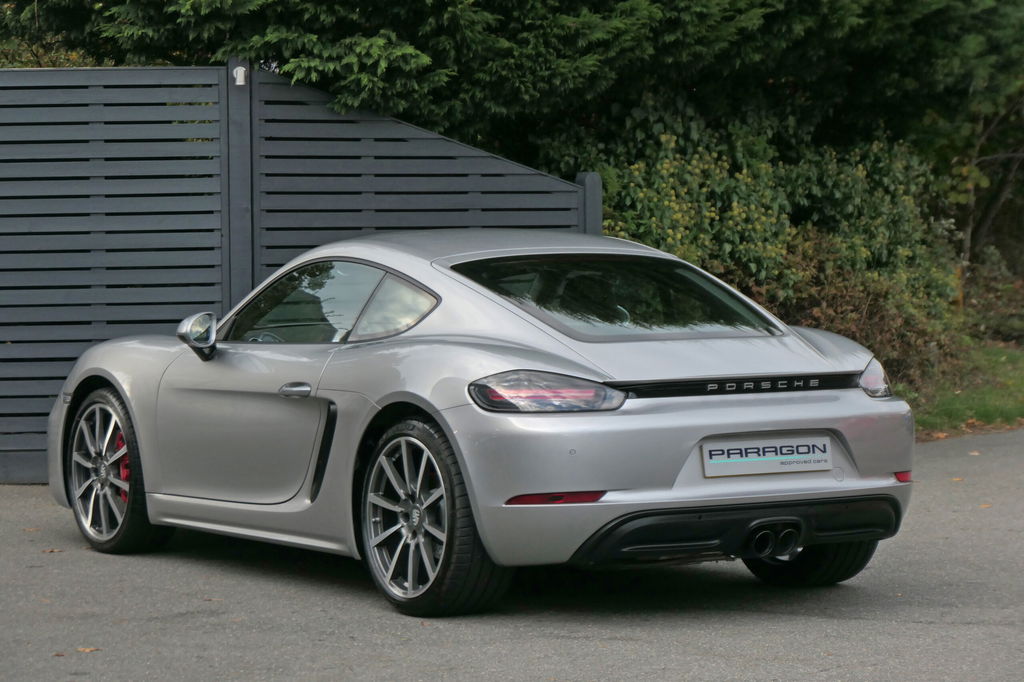 Porsche 718 Cayman S