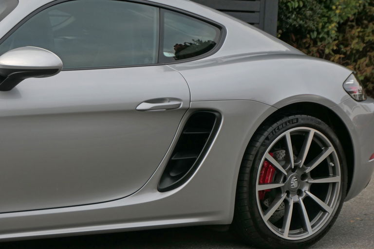 Porsche 718 Cayman S