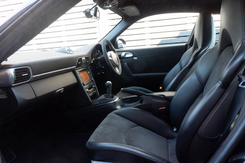 Porsche 997.2 Carrera GTS