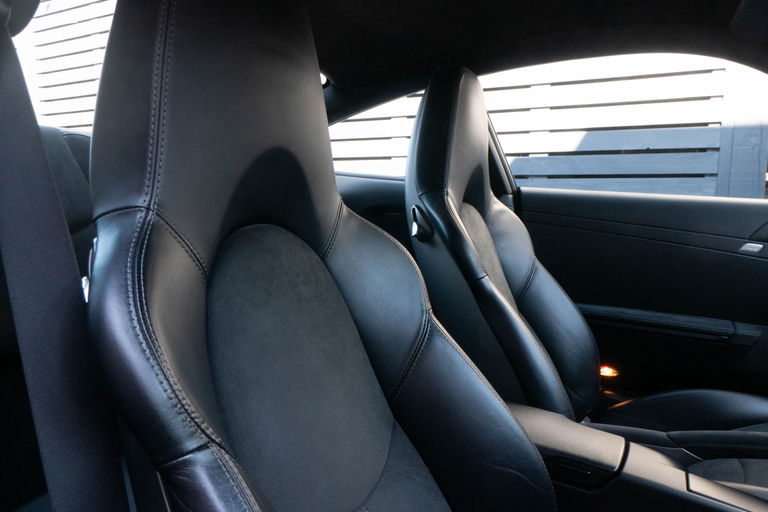 Porsche 997.2 Carrera GTS