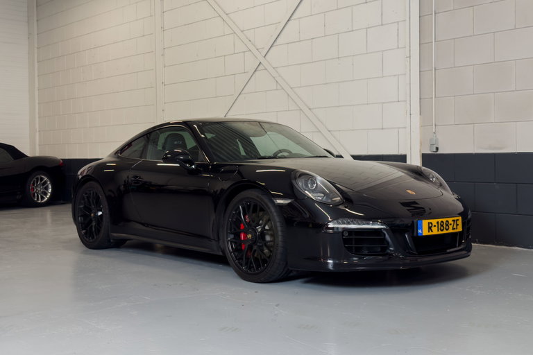 Porsche 991 Carrera 4 GTS