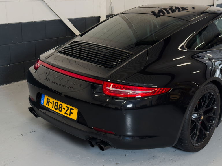 Porsche 991 Carrera 4 GTS