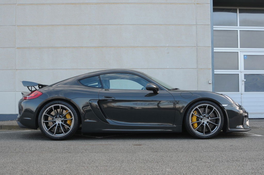 Porsche 981 Cayman GT4