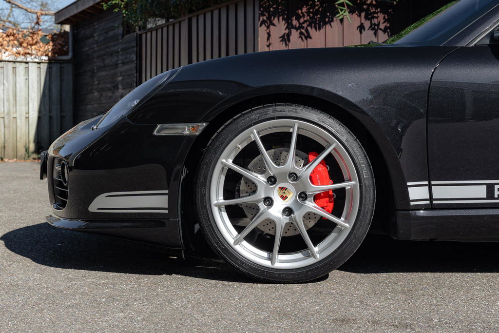 Porsche 987 Cayman R