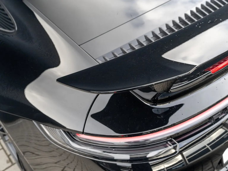 Porsche 992 Carrera 4 GTS