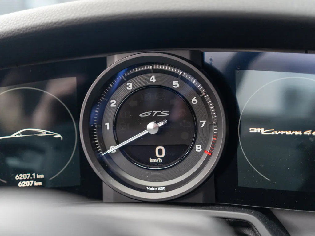 Porsche 992 Carrera 4 GTS