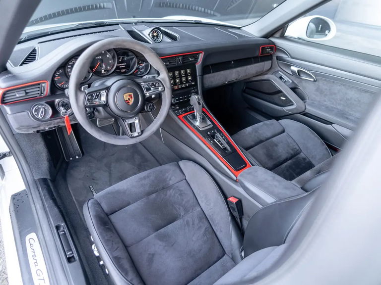 Porsche 991.2 Carrera GTS